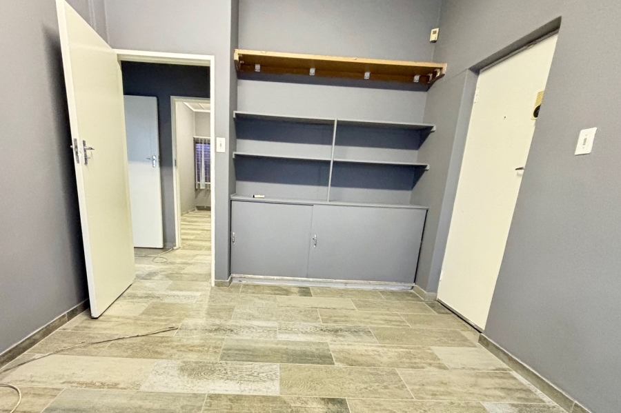 To Let commercial Property for Rent in Uitvlught Free State
